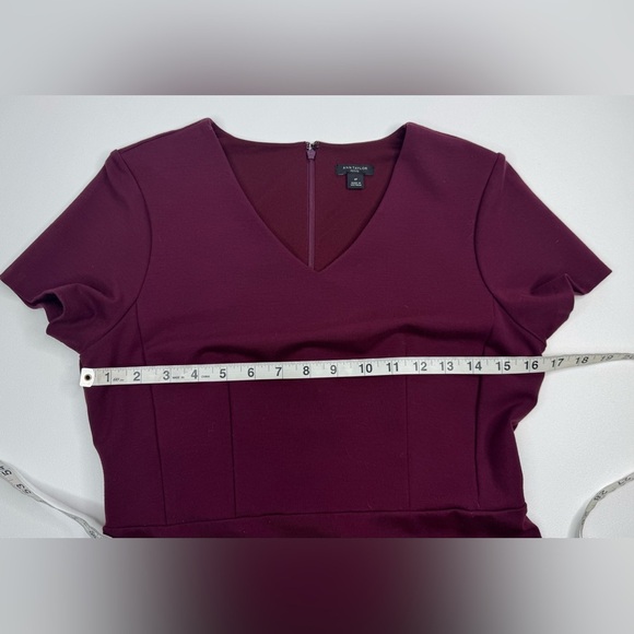 Ann Taylor All Day Ponte Knit Short Sleeve Dress Burgundy Size 2 - Picture 4 of 8